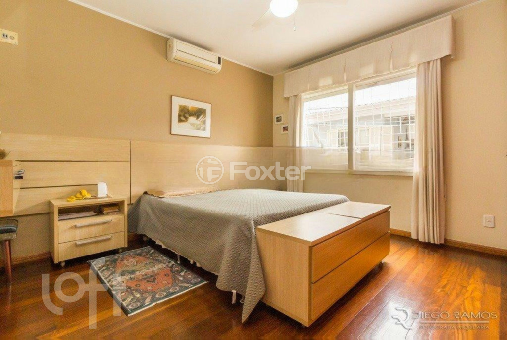 Casa à venda com 4 quartos, 244m² - Foto 12