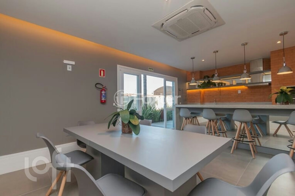 Apartamento à venda com 2 quartos, 62m² - Foto 17