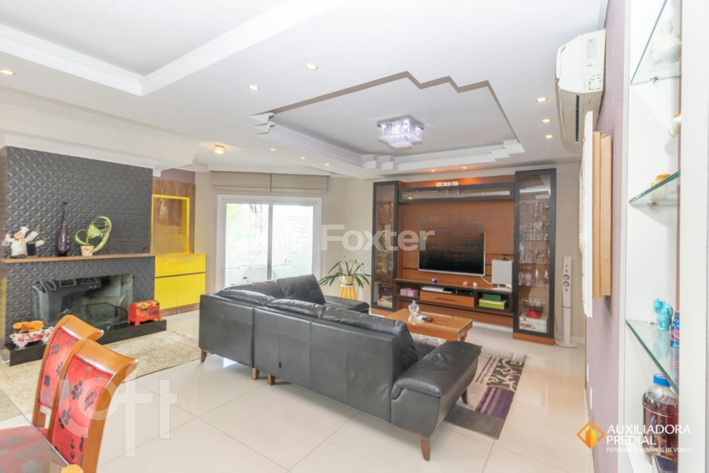 Casa à venda com 3 quartos, 492m² - Foto 1