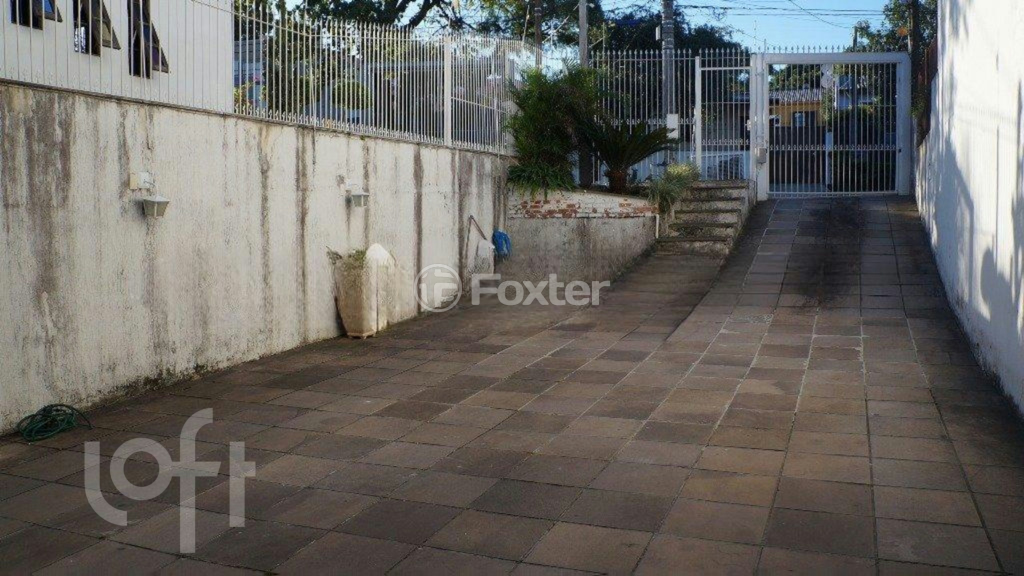 Casa à venda com 4 quartos, 239m² - Foto 32