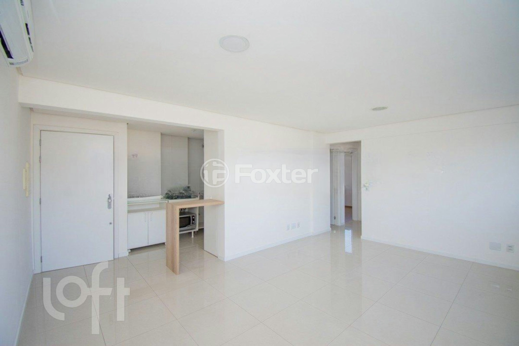 Apartamento à venda com 2 quartos, 71m² - Foto 2