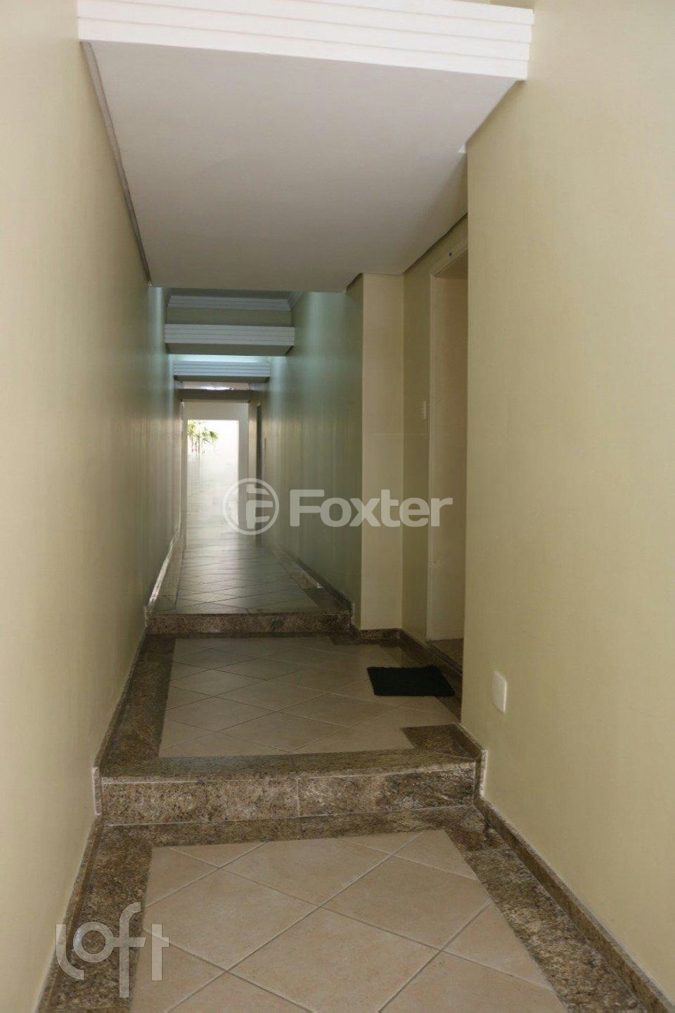 Apartamento à venda com 3 quartos, 133m² - Foto 2