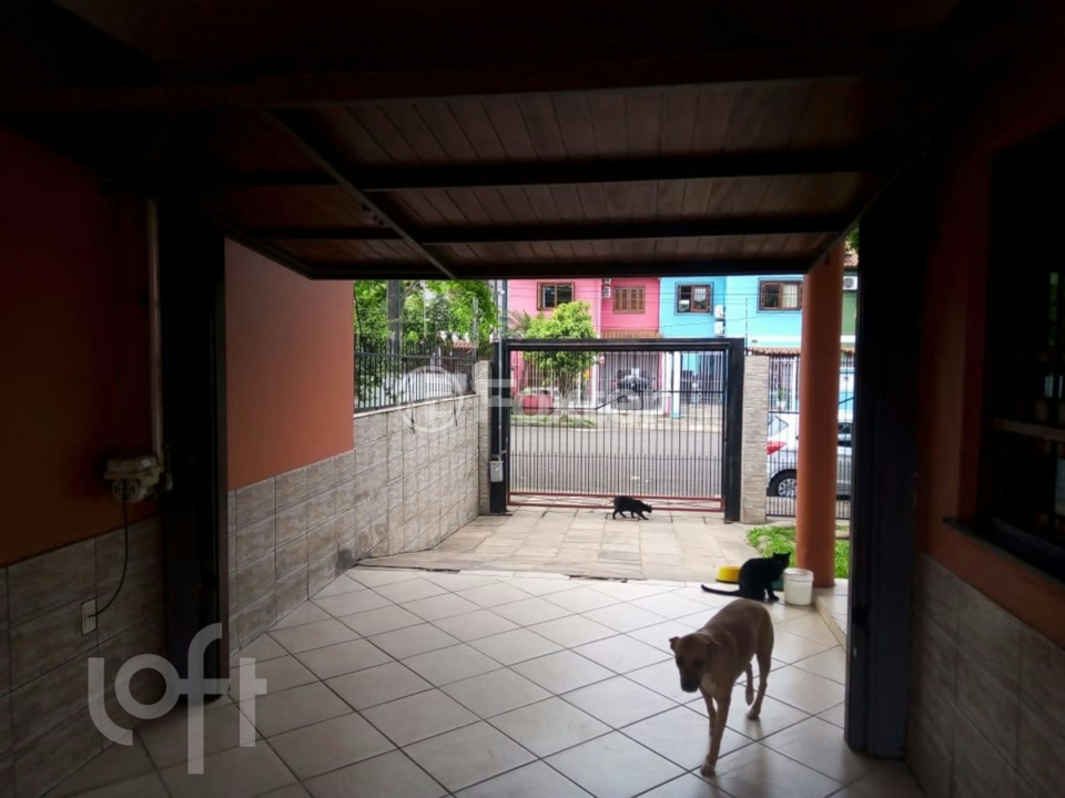 Casa à venda com 3 quartos, 178m² - Foto 2