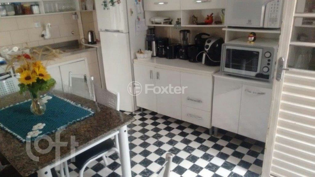 Casa à venda com 3 quartos, 96m² - Foto 8