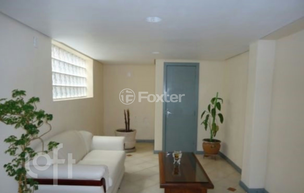 Apartamento à venda com 2 quartos, 70m² - Foto 2