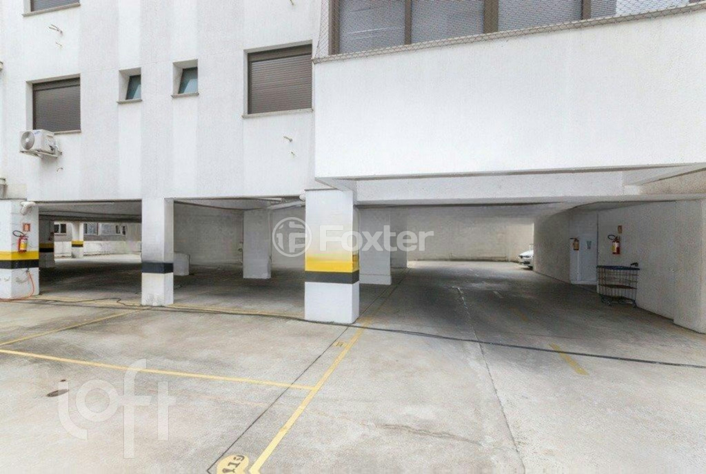 Apartamento à venda com 2 quartos, 70m² - Foto 17