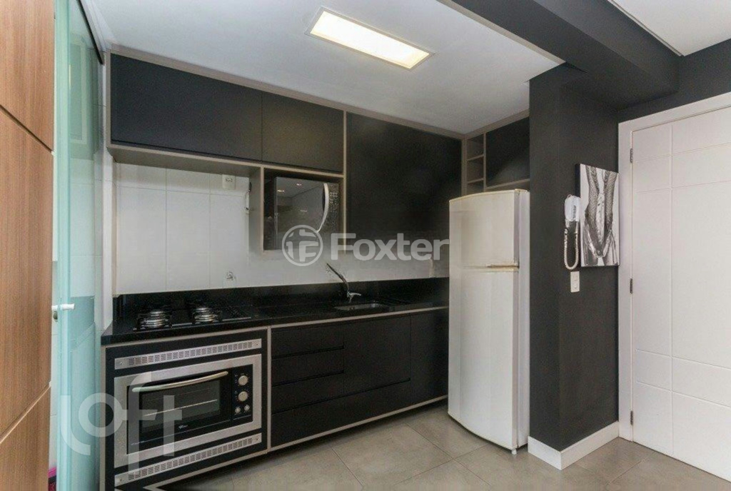 Apartamento à venda com 2 quartos, 70m² - Foto 6