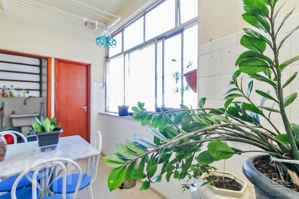 Apartamento à venda com 2 quartos, 86m² - Foto 4