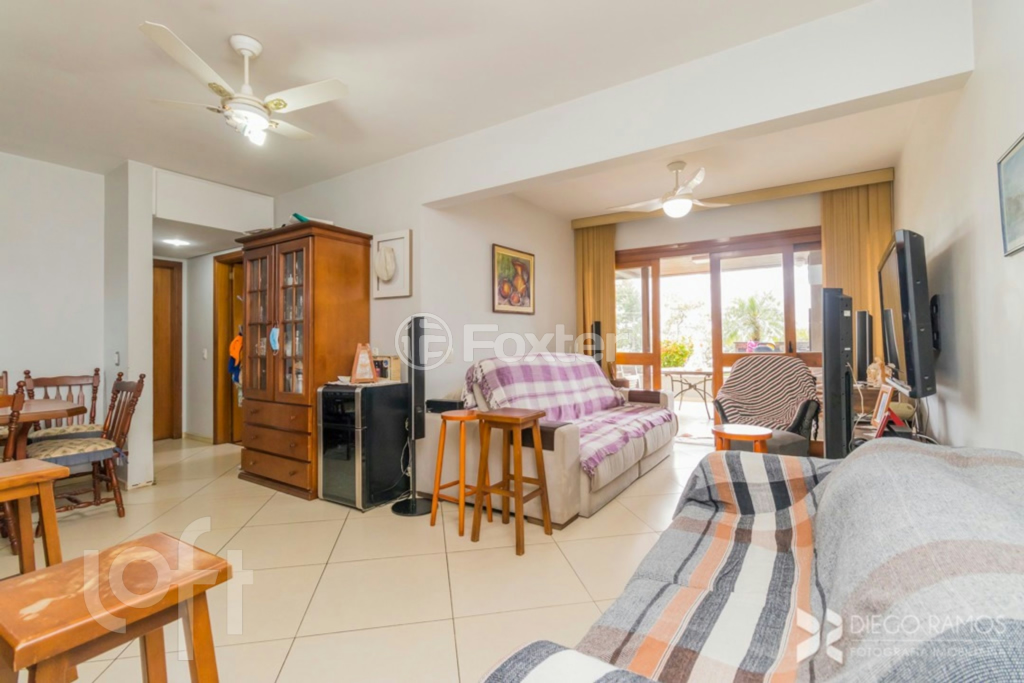 Apartamento à venda com 3 quartos, 234m² - Foto 4