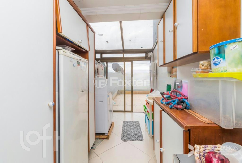 Apartamento à venda com 3 quartos, 234m² - Foto 11