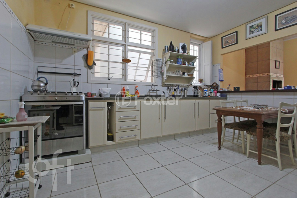 Casa à venda com 3 quartos, 370m² - Foto 4