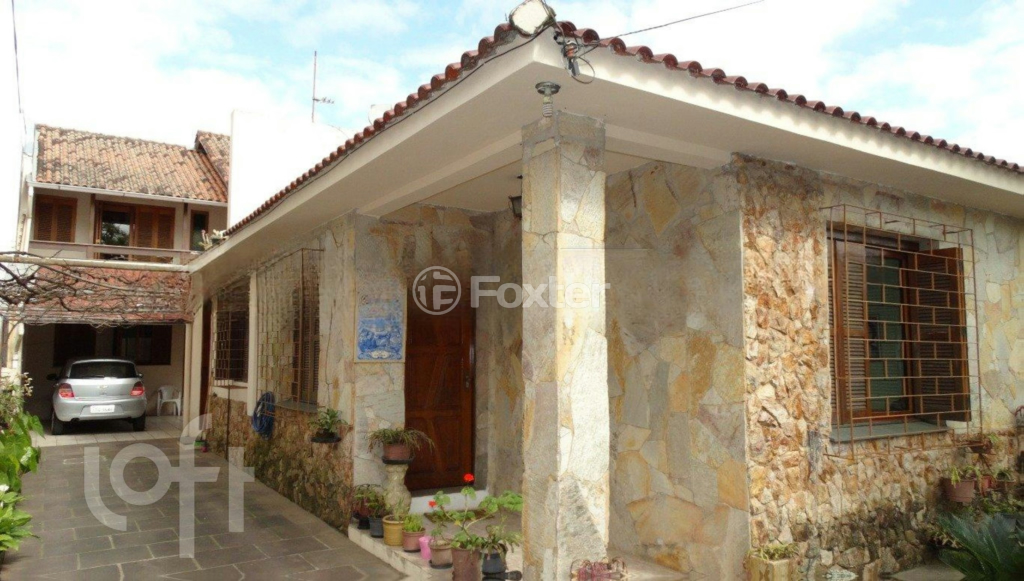 Casa à venda com 5 quartos, 203m² - Foto 1