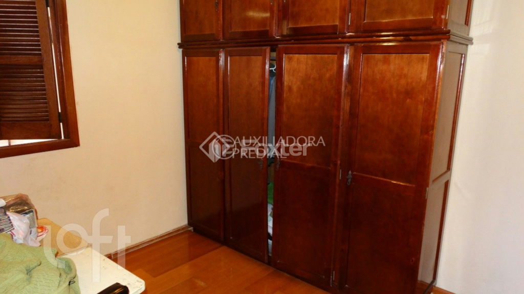 Casa à venda com 5 quartos, 203m² - Foto 9