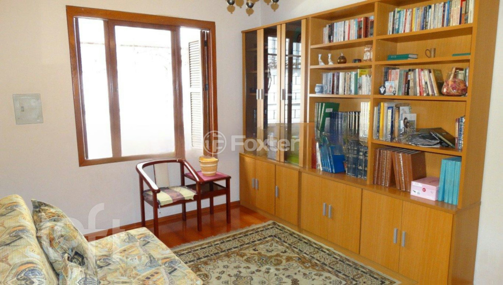 Casa à venda com 5 quartos, 203m² - Foto 3