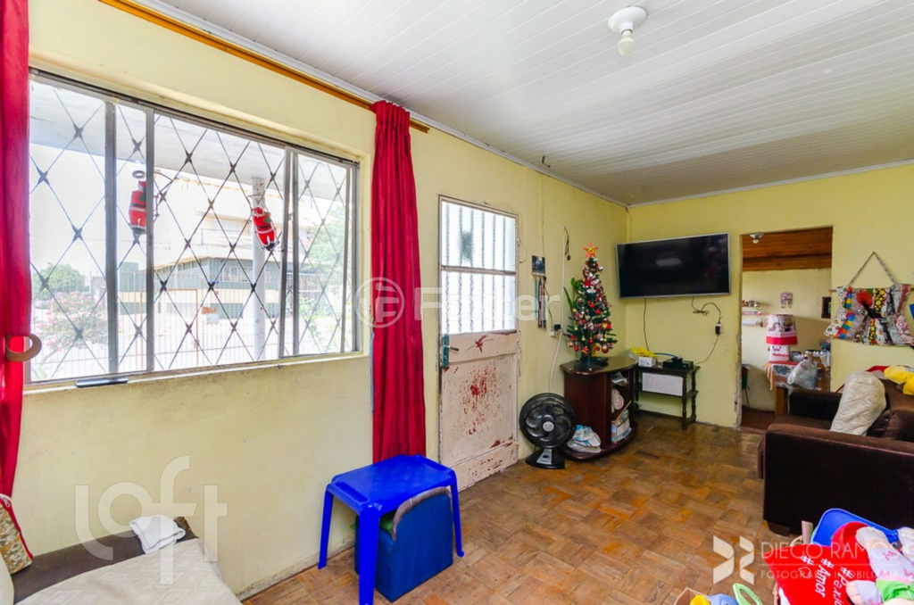 Casa à venda com 4 quartos, 200m² - Foto 2