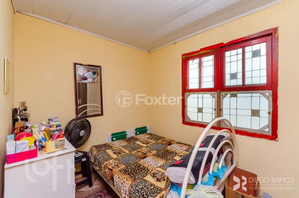 Casa à venda com 4 quartos, 200m² - Foto 4