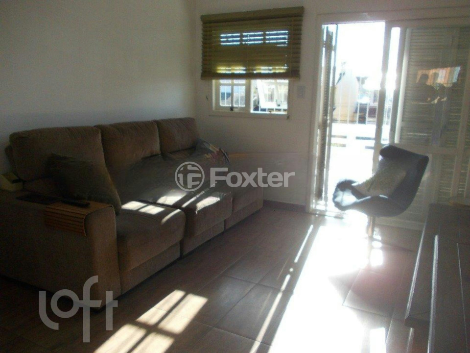 Casa à venda com 3 quartos, 210m² - Foto 1