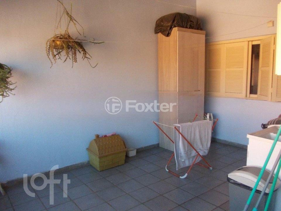 Casa à venda com 3 quartos, 210m² - Foto 9