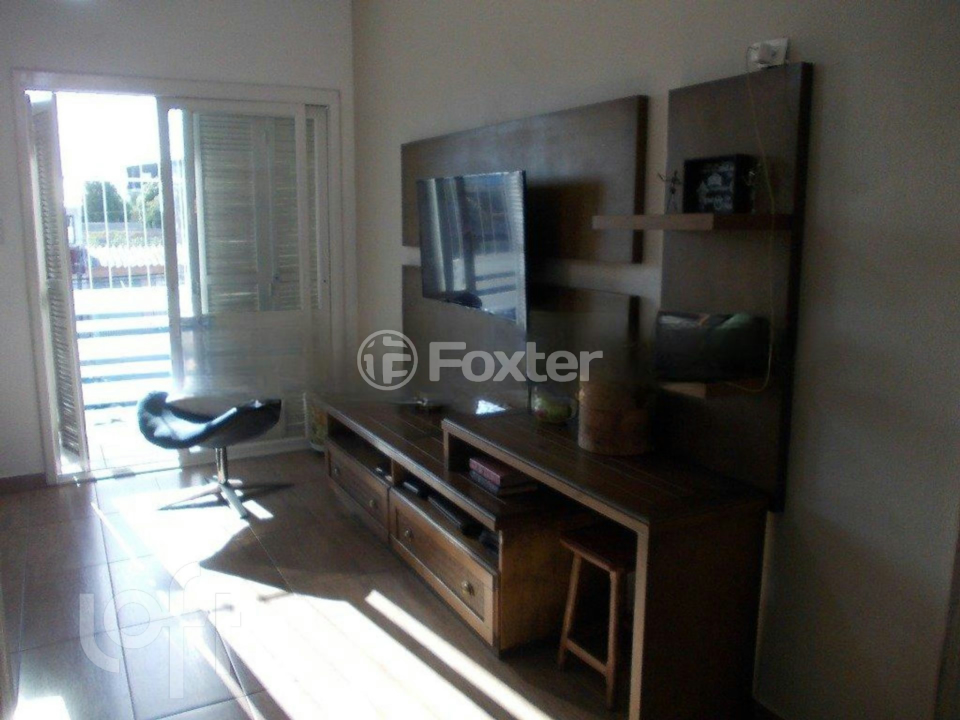 Casa à venda com 3 quartos, 210m² - Foto 4