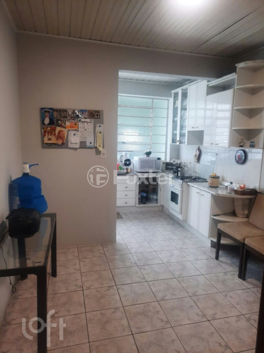 Casa à venda com 3 quartos, 75m² - Foto 4