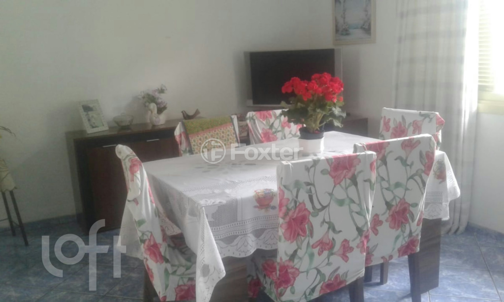 Casa à venda com 3 quartos, 261m² - Foto 1