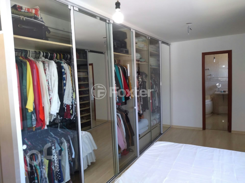 Casa à venda com 6 quartos, 321m² - Foto 33