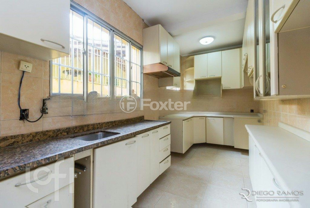 Casa à venda com 4 quartos, 250m² - Foto 40