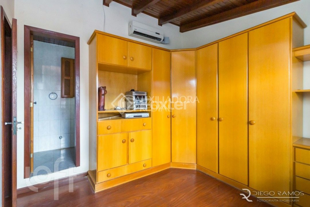 Casa à venda com 4 quartos, 250m² - Foto 13