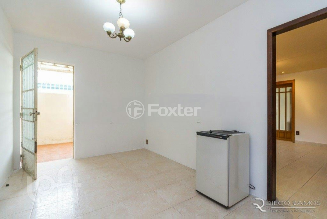 Casa à venda com 4 quartos, 250m² - Foto 28
