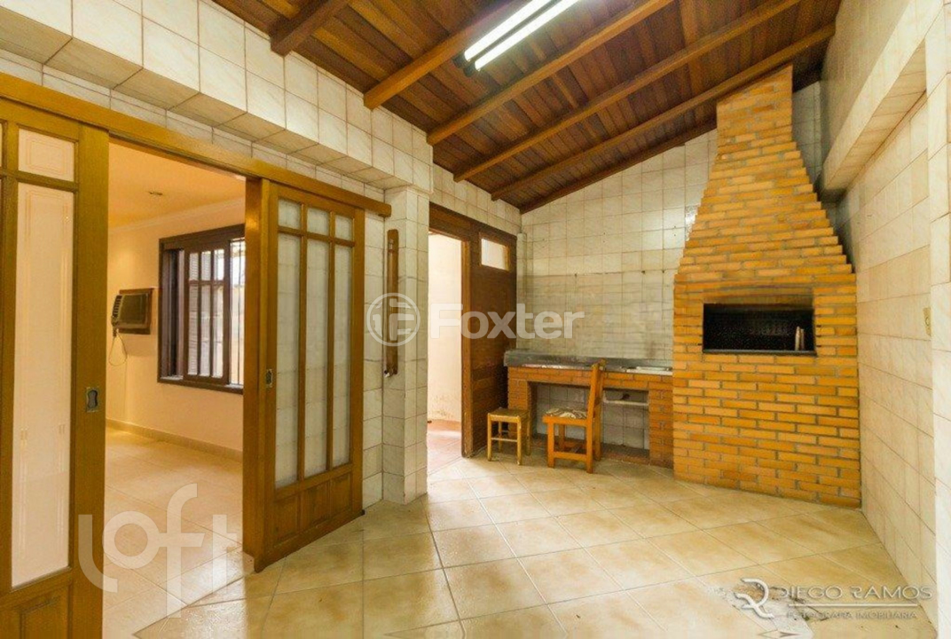 Casa à venda com 4 quartos, 250m² - Foto 32