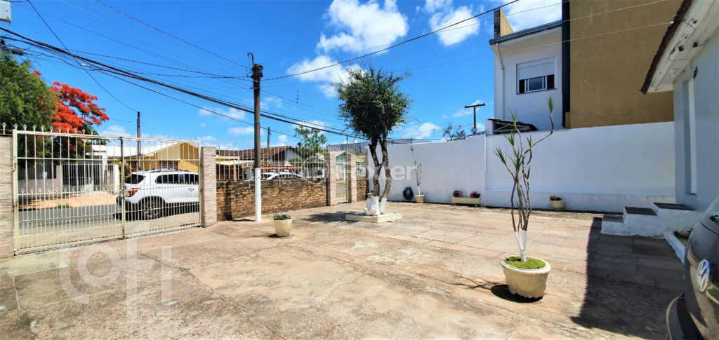 Casa à venda com 2 quartos, 160m² - Foto 2