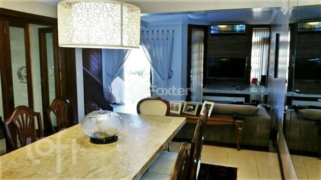 Casa à venda com 4 quartos, 288m² - Foto 2
