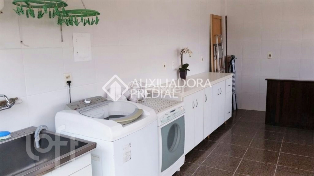 Casa à venda com 4 quartos, 288m² - Foto 29