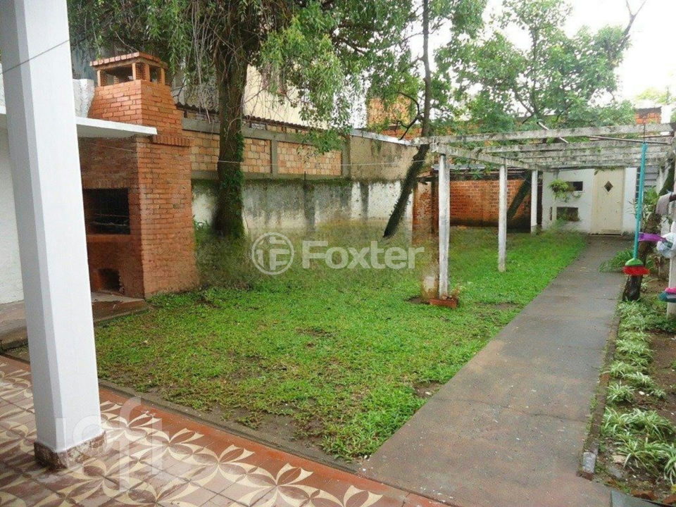 Casa à venda com 3 quartos, 169m² - Foto 2