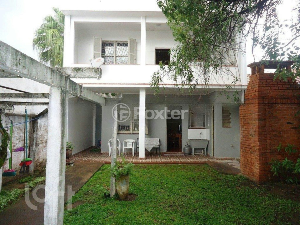 Casa à venda com 3 quartos, 169m² - Foto 3