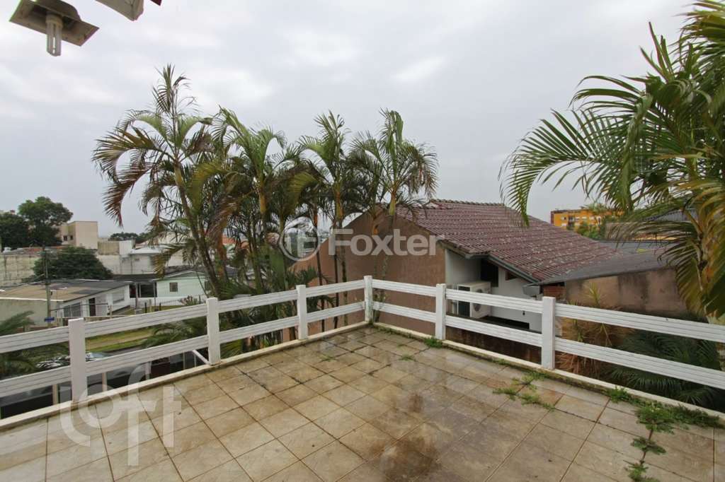 Casa à venda com 3 quartos, 100m² - Foto 8