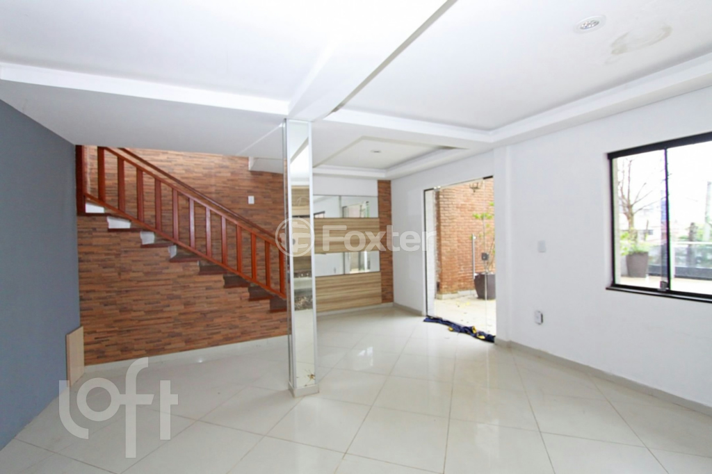 Casa à venda com 3 quartos, 100m² - Foto 4