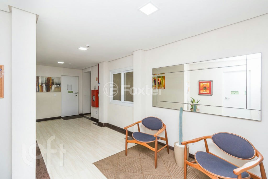 Apartamento à venda com 2 quartos, 68m² - Foto 25