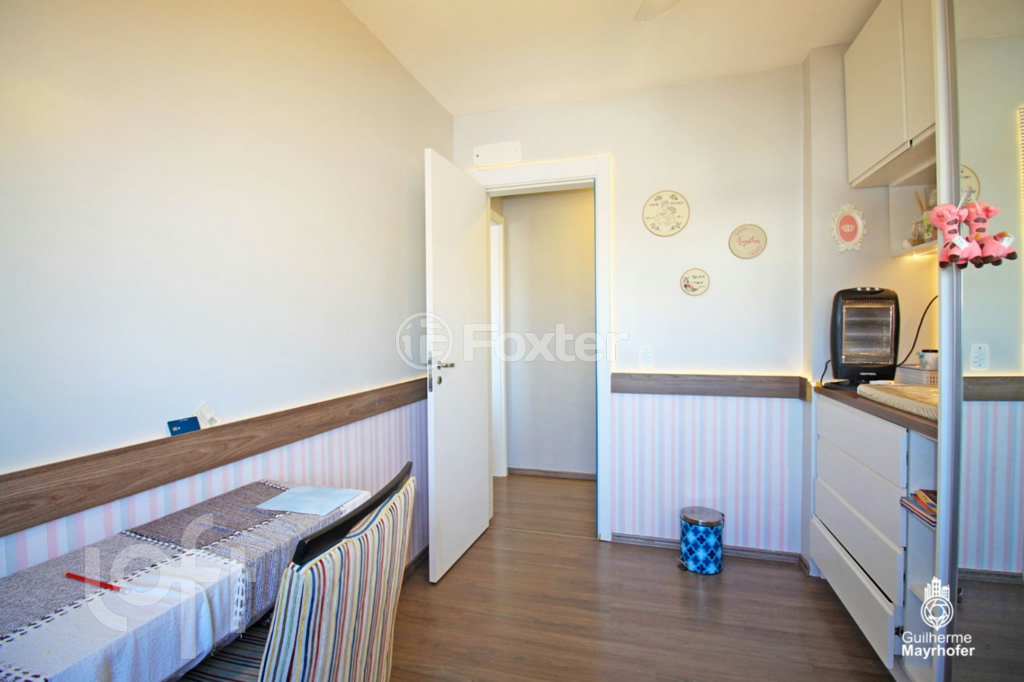 Apartamento à venda com 2 quartos, 67m² - Foto 4
