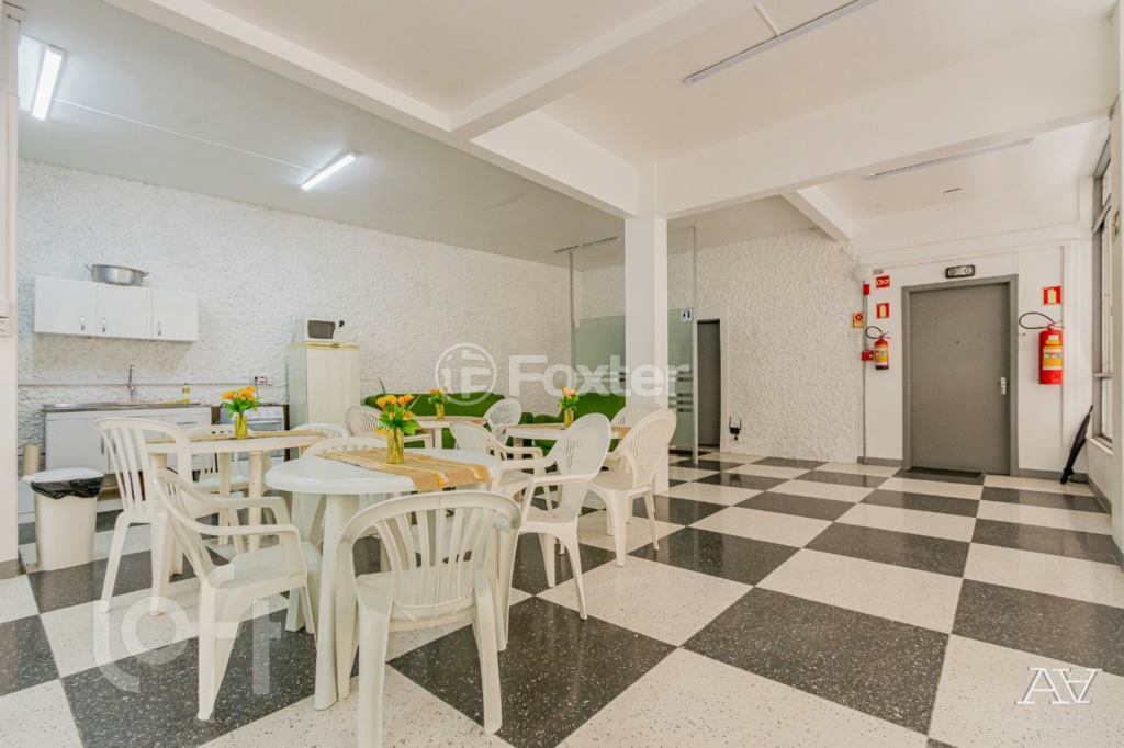 Apartamento à venda com 2 quartos, 62m² - Foto 15