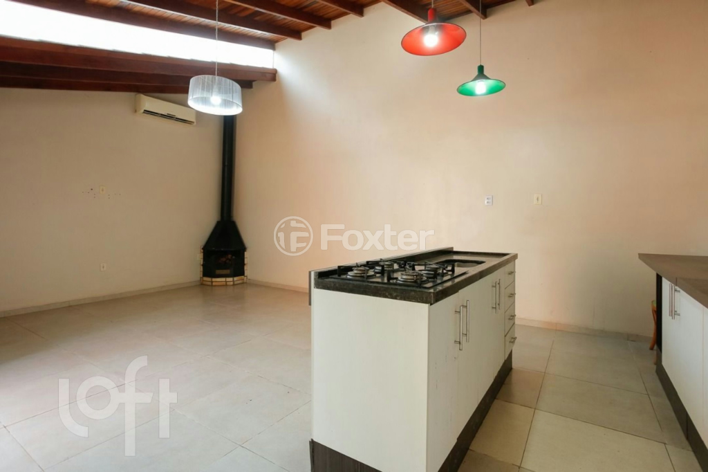 Casa à venda com 2 quartos, 98m² - Foto 4
