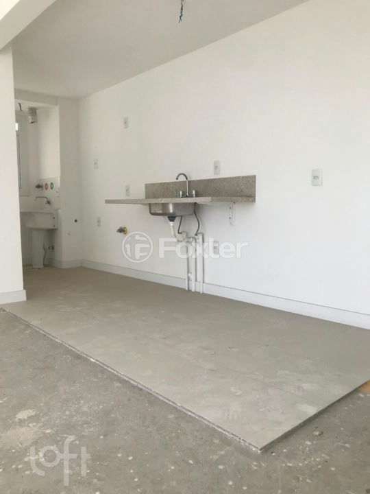 Apartamento à venda com 3 quartos, 75m² - Foto 1