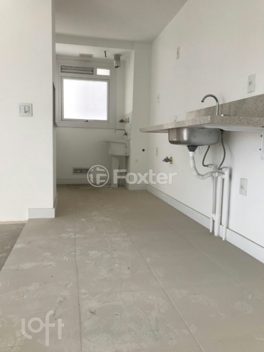 Apartamento à venda com 3 quartos, 75m² - Foto 2