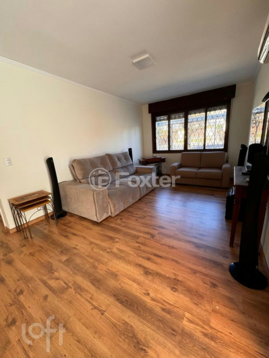 Casa à venda com 3 quartos, 140m² - Foto 1