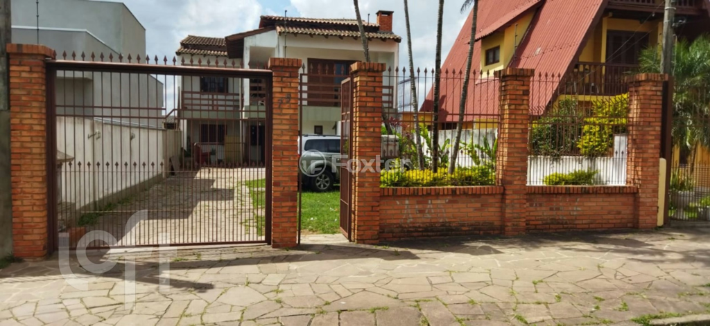 Casa à venda com 7 quartos, 270m² - Foto 1