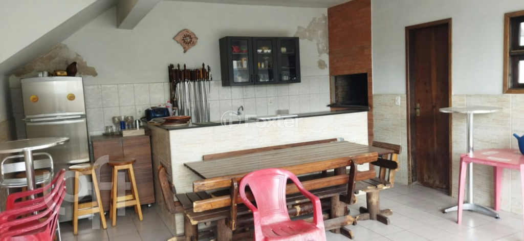 Casa à venda com 7 quartos, 270m² - Foto 3