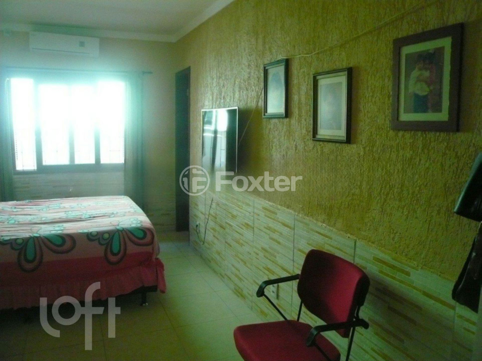 Casa à venda com 4 quartos, 102m² - Foto 4