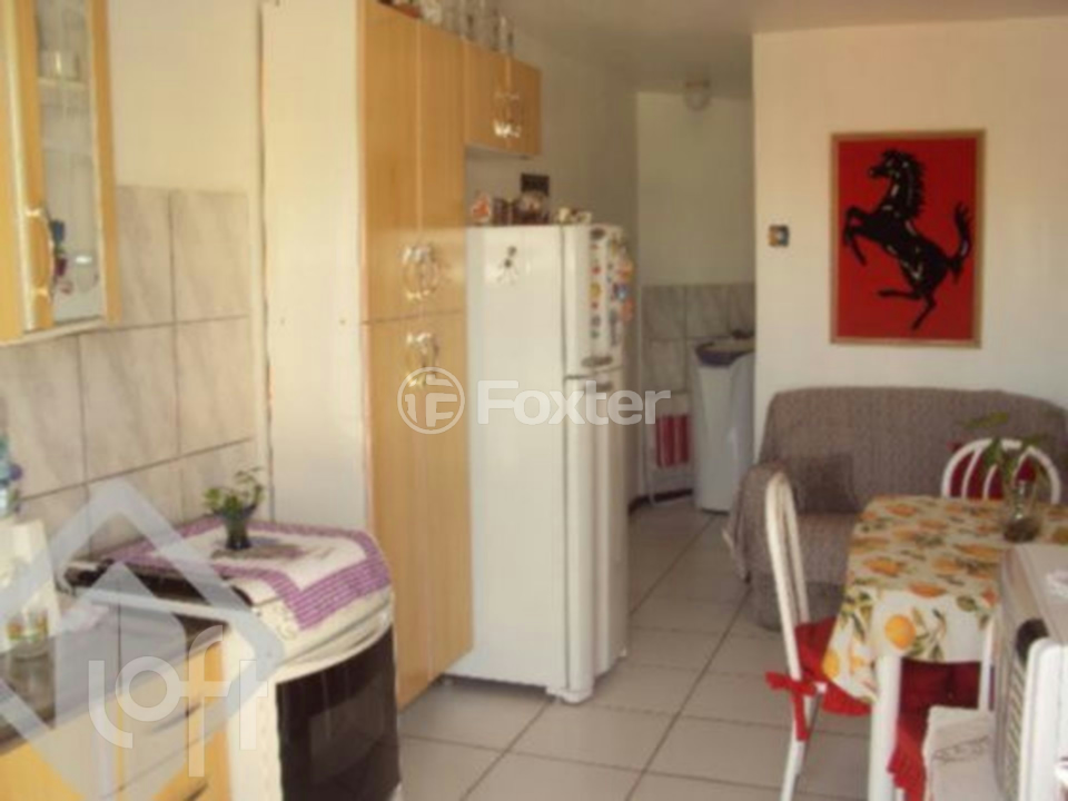 Casa à venda com 3 quartos, 226m² - Foto 2