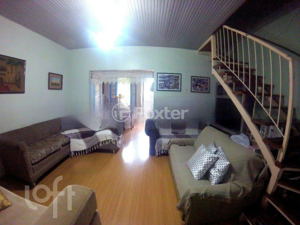 Casa à venda com 3 quartos, 100m² - Foto 4