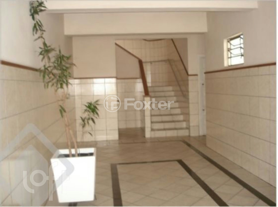 Apartamento à venda com 2 quartos, 75m² - Foto 2